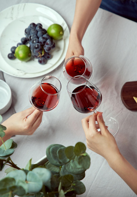 杯中倒影 当进口酒成为静物摄影的主角